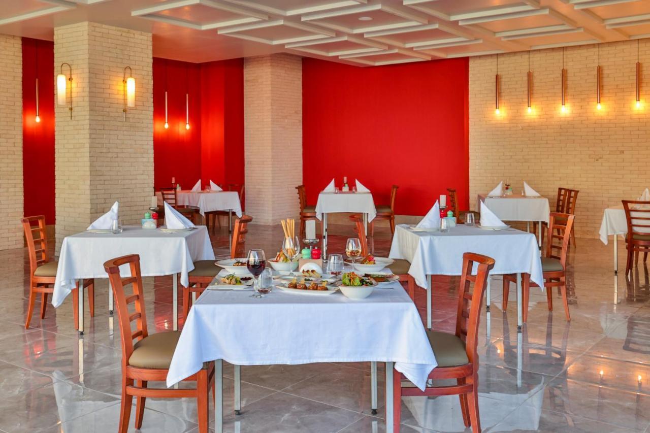 Crystal Centro Resort - Ultimate All Inclusive Antalya Buitenkant foto