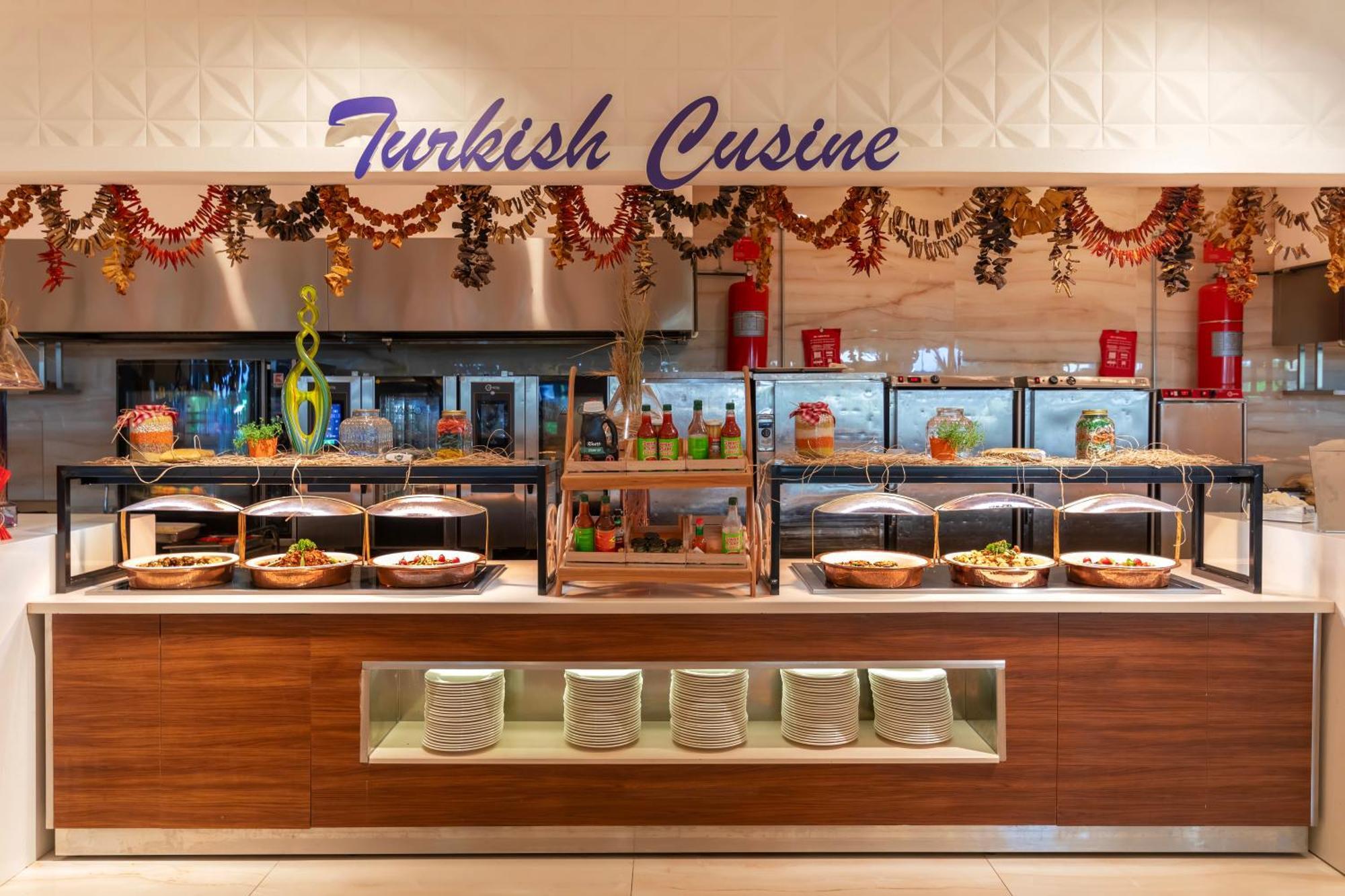 Crystal Centro Resort - Ultimate All Inclusive Antalya Buitenkant foto